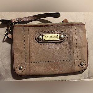 Juicy couture wallet, wristlet beautiful colour Bd
